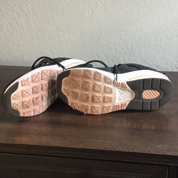 Puma running shoes lace up black and white soft foam optimal comfort Size 6 - Picture 4 of 6